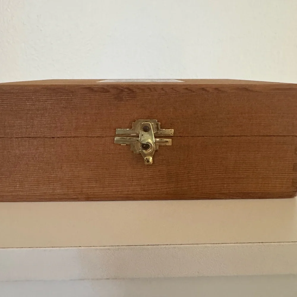 Vintage English Leather Gift Set Wooden Box Made In USA Box Only - Picture 2 of 5
